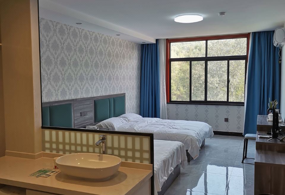 Shangnan Longqian Hotel - Housity
