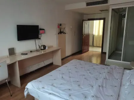 Queshan Langling Express Hotel