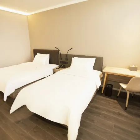 HanTing Hotel (Tangshan Yutian Yahongqiao)