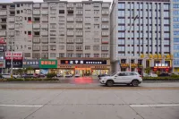 Gushi Zhongtian Business Hotel - 2-Star