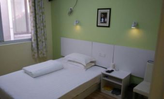 Qicai Hostel
