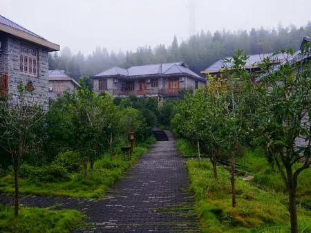 Jinggangshan Villas Отели рядом с достопримечательностью «Octagon House»