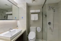 Huzhou Wells Hotel (Zhili Wuyue Square Branch)