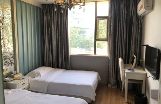 公安百悦主題酒店（油江路分店）