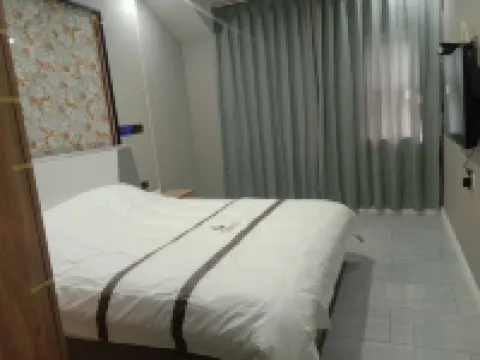 Fengqi Business Hotel Hotel di Huantai