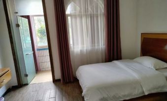 Qinzhou Haizhou Business Hotel (No.2 People's Hospital)
