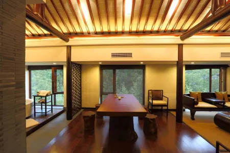 Piaomiao Resort Отели рядом с достопримечательностью «Zhili Ancient Village»