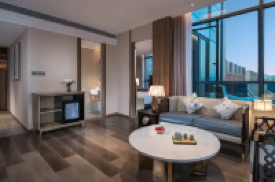 เรเซน ลองเอชเอช โฮเทล เซินเจิ้น หลงกัง เซ็นเตอร์ ยูนิเวอร์ซิตี้ เกมส์ นิว ทาวน์ โรงแรมใกล้สวนอินแขวนเหมิน