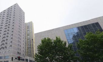 Fuyang Yushan Boutique Apartment (Sanma Commercial Plaza)