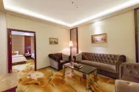 Baoli Hotel (Zhaoqing Qixingyan Archway)