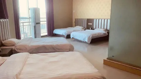 Xinzheng Shuya Hotel Отели рядом с достопримечательностью «Henan Institute of Water Conservancy and Environment (Airport Campus)»