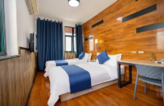 元居酒店（鄭州大學中路地鐵站二七萬達店）