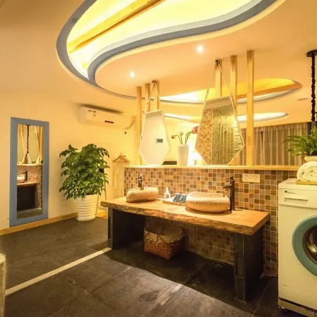 Wanpan Theme Hotel (Yegong Ancient Street Branch)