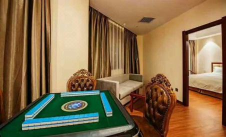 Xinwei Business Hotel - Housity