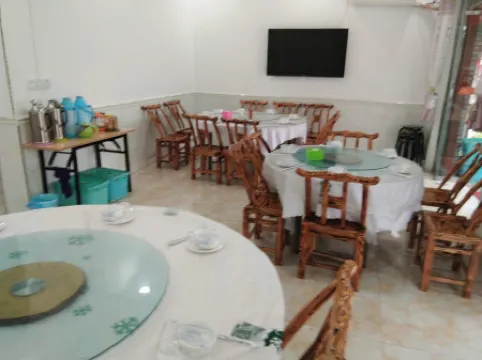 Macheng Rise Restaurant