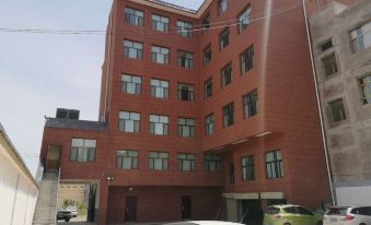 Jishishan Jindu Business Hotel