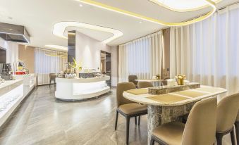 Home Collection Hotel (Taitong Pedestrian Street, Weihai Road, Qingdao)