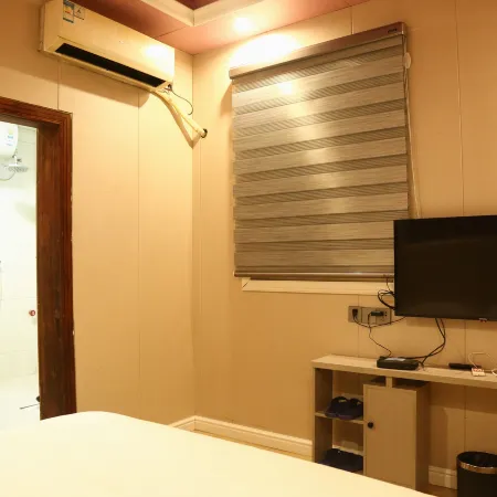 Fenglin Themed Hotel