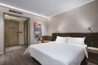 HanTing Premium 호텔(난징 룽장 딩화이먼다제) 도강 승리 기념관 주변 호텔