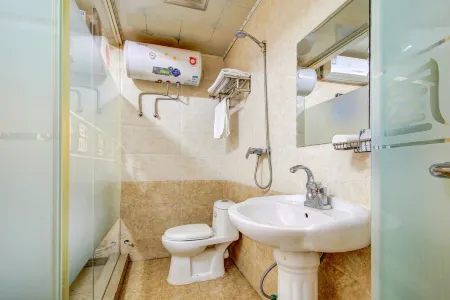 Daqing Wenqing Cabin Hotel