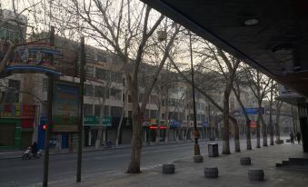 1. 둔황 윈톈 국제..