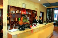Xinhua Hotel Hotels in Downtown of Xiaojin County