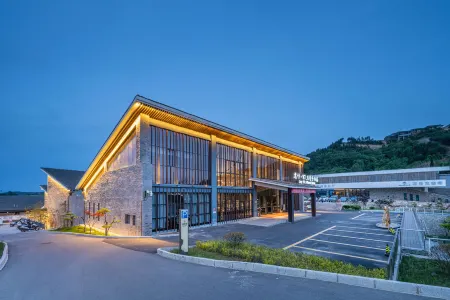 Joy 87. 8 Music Hotel Отели рядом с достопримечательностью «Luonan Confucian Temple»