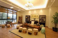 Baxian Yunju B&B in Yueyang County