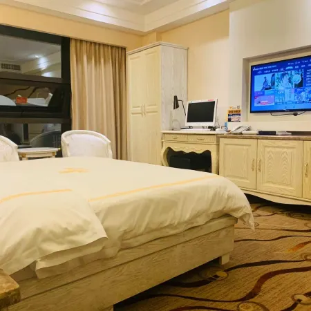 Luocheng Pin Road Hotel