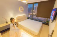 長沙•eスポーツCYBERPUNKDESIGNCINE尊享外設民宿（西湖竜翔橋地下鉄駅）