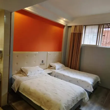 Zhoukou Erqi Express Hotel