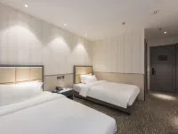 Chonpines Hotel (Qiqihar Railway Station Branch) Hotels in Qiqihar