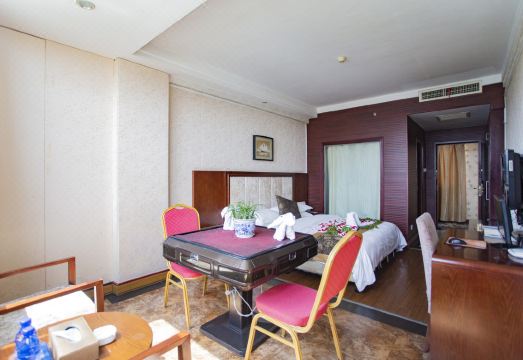 FunMee Hotel Hotel Overview