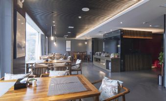 Black Tea Impression Hotel (Taoqi Square)