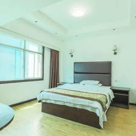 Weining Fuhong Business Hotel