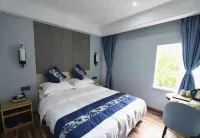 Zhongxian Xiangshan Bridge Forest E-sports Hotel - Pysäköinti