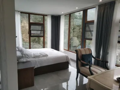 Yunfengjian·Zhaogongshan Residence Hotels in Zhaogong Mountain Scenic Area