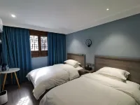 Longing Inn (Luohe Ancient Town Scenic Area) Hotels in Xunyang