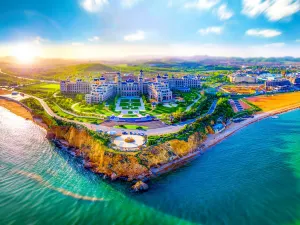 Hilton Dalian Golden Pebble Beach Resort