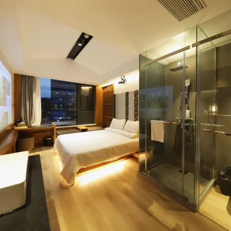 Breathe Tree Hotel (Shanghai Wujiaochang Jiangwan Stadium Subway Station) Отели рядом с достопримечательностью «Стадион «Цзянвань»»