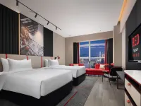 Radisson RED Hotel Zhuhai Gongbei Port Hotel a Gongbei District