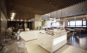 Quality Hotel - Housity