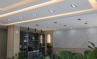 Homeinn Hotel (Wuxi Nanchan Temple Sanyang Square)