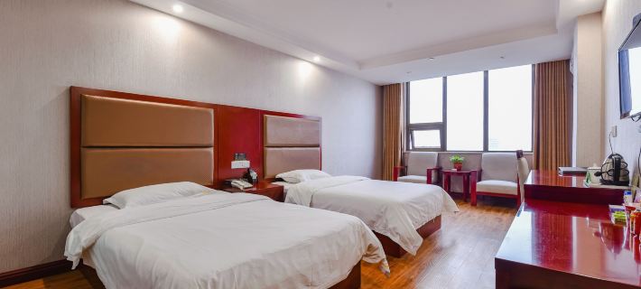 Sunshine Holiday lnn Gushi Lake Hotels in Gushi