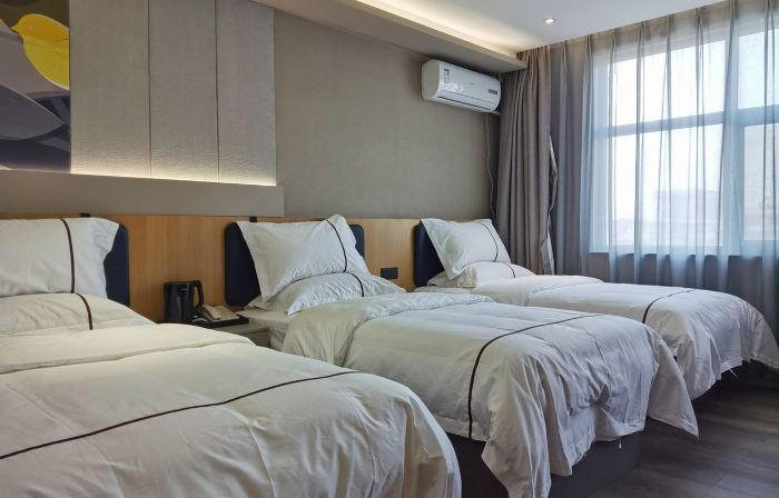 Pebble Hotel (Lan County Xiangyang East Road)