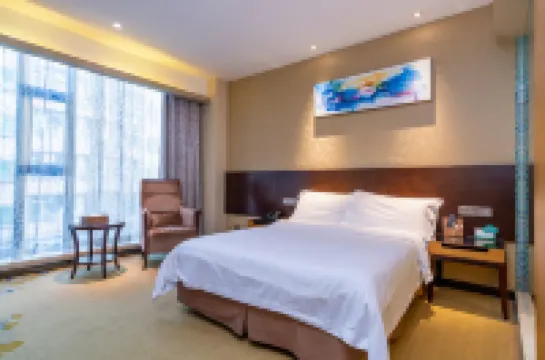 เซินเจิ้น ย่าถิง จิงผิน จิ่วเตี้ยน เซินเจิ้น ซาเหว่ย ตี้เถี่ย จ้าน เตี้ยน โรงแรมใกล้สวนกีฬาฟุกุชิ