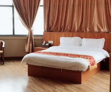 Taishan Xinyi Chain Hotel Отели рядом с достопримечательностью «Southeast Asian Folklore Garden of Overseas Chinese»