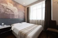 5120商旅休閑賓館（讓胡路萬達店） 鄰近鳳世桃園遠望社區超市的酒店