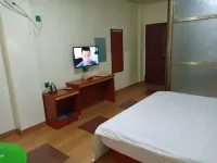 Raoping Xinying Apartment