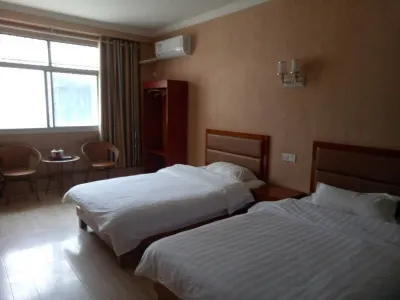 Huating Business Hotel, Luxian County Hotels near Huangtian Scenic Spot of Jing County